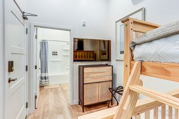 Secondary bedroom